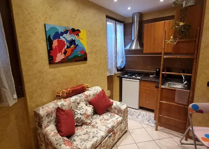 Valentino House